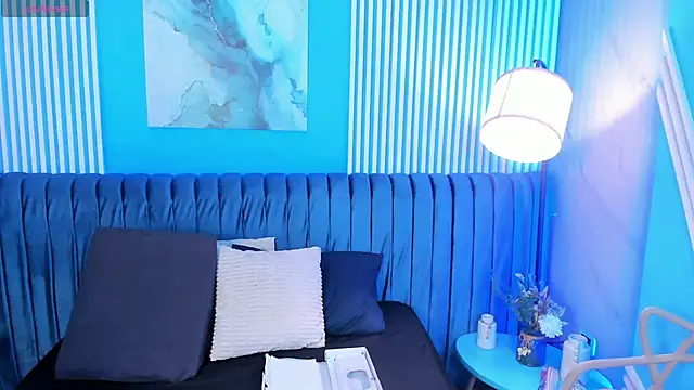 Snapshot of roxy_hell chatting on October 2025 12:34:02 PM roxy hell online show from October 2025 12:34:02 PM