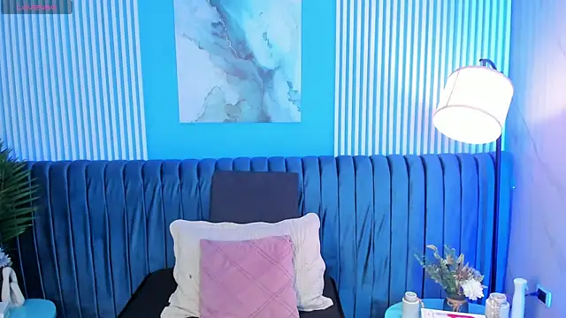 Snapshot of roxy_hell chatting on November 2025 12:07:02 PM roxy hell online show from November 2025 12:07:02 PM