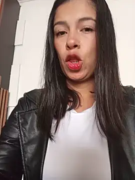 Nathaly 12 online show from May 2026 06:14:01 PM