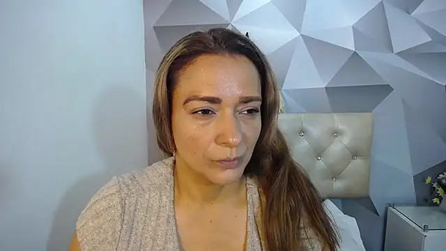 Snapshot of Milf-Prettyboobs chatting on October 2025 06:31:02 PM Milf-Prettyboobs online show from October 2025 06:31:02 PM