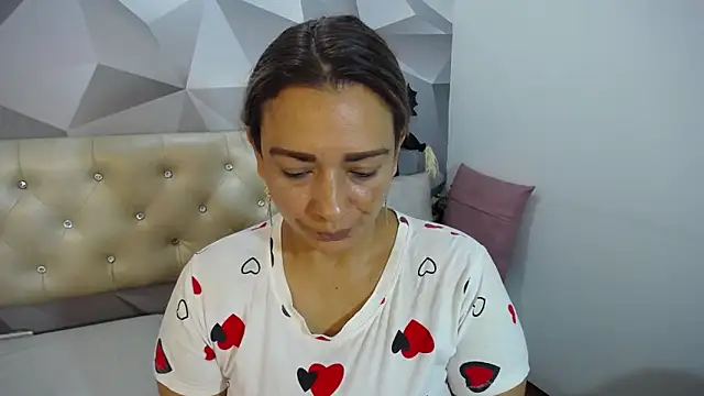 Snapshot of Milf-Prettyboobs chatting on November 2025 10:50:02 AM Milf-Prettyboobs online show from November 2025 10:50:02 AM