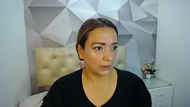 Snapshot of Milf-Prettyboobs chatting on November 2025 10:58:01 AM Milf-Prettyboobs online show from November 2025 10:58:01 AM