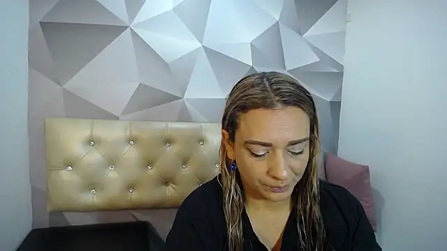 Snapshot of Milf-Prettyboobs chatting on December 2025 10:42:01 AM Milf-Prettyboobs online show from December 2025 10:42:01 AM