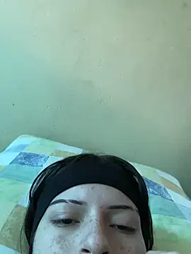 Snapshot of val_zx chatting on March 2025 04:40:02 PM val zx online show from March 2025 04:40:02 PM