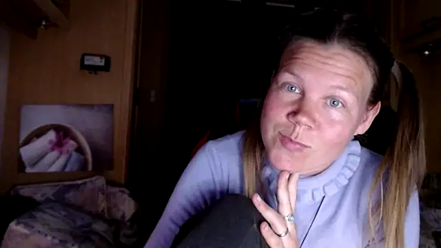 Snapshot of CallMeMaria chatting on January 2025 05:23:01 PM CallMeMaria online show from January 2025 05:23:01 PM