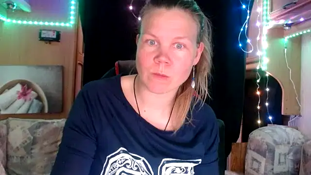 Snapshot of CallMeMaria chatting on February 2025 04:25:01 PM CallMeMaria online show from February 2025 04:25:01 PM