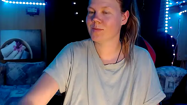 Snapshot of CallMeMaria chatting on February 2025 04:31:01 PM CallMeMaria online show from February 2025 04:31:01 PM