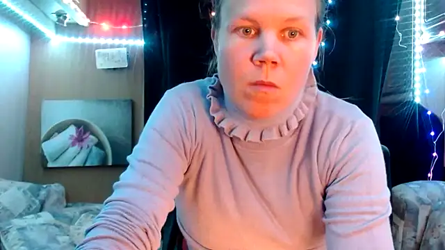 Snapshot of CallMeMaria chatting on March 2025 06:43:02 PM CallMeMaria online show from March 2025 06:43:02 PM