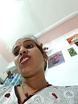 Hotty-Nidhi online show from June 2026 06:52:02 AM