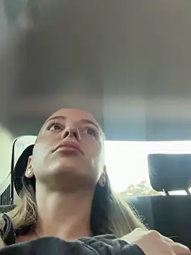 AlexisWhit online show from October 2025 07:31:02 AM