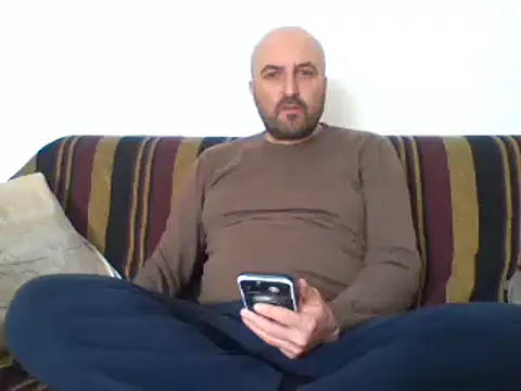 Snapshot of maxxxio12 chatting on March 2025 01:07:02 PM maxxxio12 online show from March 2025 01:07:02 PM