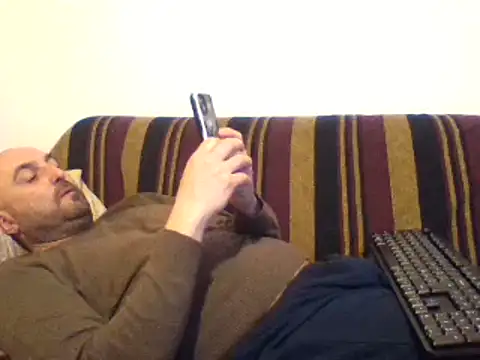 Snapshot of maxxxio12 chatting on March 2025 11:28:02 PM maxxxio12 online show from March 2025 11:28:02 PM