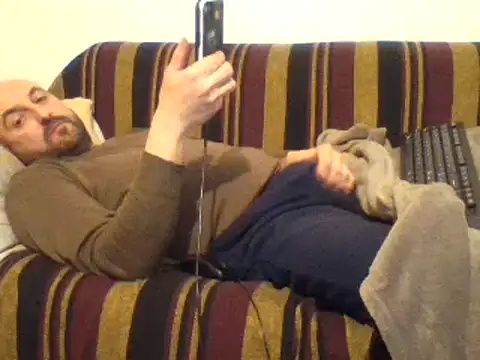 Snapshot of maxxxio12 chatting on March 2025 09:21:02 PM maxxxio12 online show from March 2025 09:21:02 PM