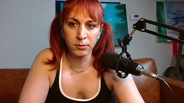 Snapshot of ChewyCandy chatting on October 2025 11:50:01 PM ChewyCandy online show from October 2025 11:50:01 PM