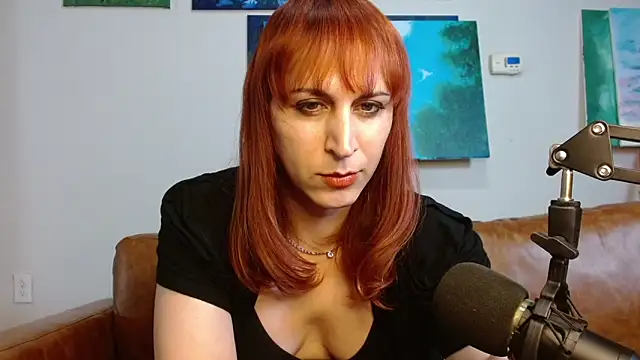 Snapshot of ChewyCandy chatting on October 2025 01:39:01 AM ChewyCandy online show from October 2025 01:39:01 AM