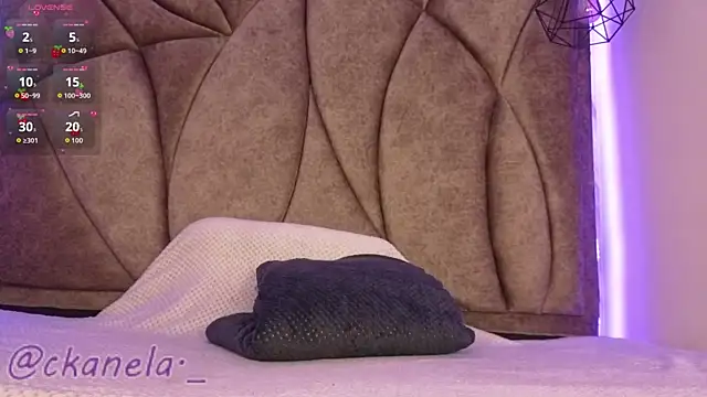 Kanela miller  online show from November 2025 01:00:01 PM