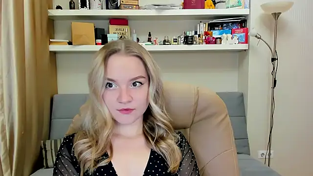 Kara Smith  online show from December 2024 10:20:01 PM