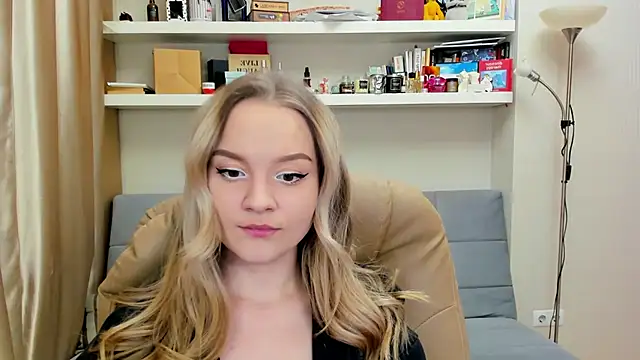 Kara Smith  online show from January 2025 12:27:02 AM