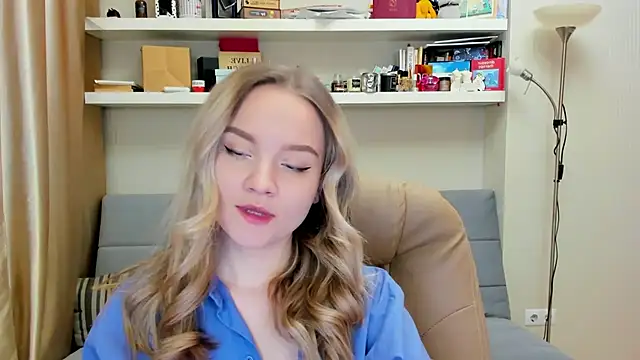 Kara Smith  online show from January 2025 10:39:01 PM