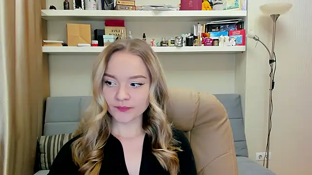 Kara Smith  online show from January 2025 10:19:01 PM