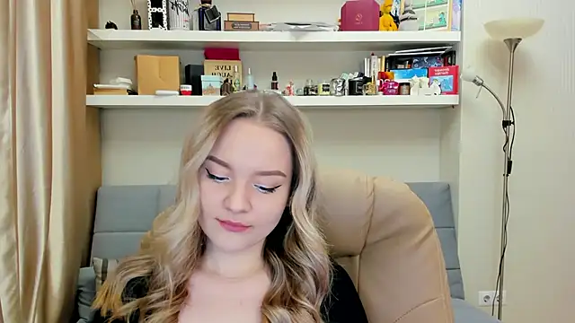 Kara Smith  online show from January 2025 11:35:02 PM