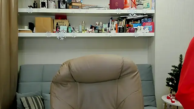 Kara Smith  online show from December 2025 12:38:02 AM