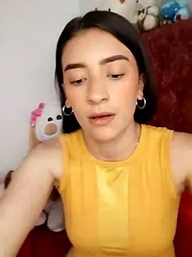 Snapshot of HOLY_DOLL chatting on March 2025 03:47:02 PM HOLY DOLL online show from March 2025 03:47:02 PM