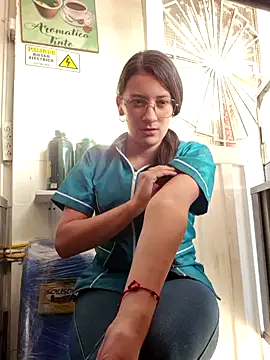 HOLY DOLL online show from November 2025 09:15:01 PM