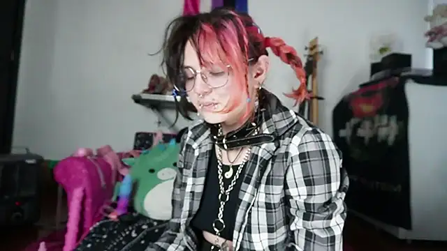 Snapshot of Devil_And_Princess chatting on September 2025 06:52:01 PM Devil And Princess online show from September 2025 06:52:01 PM