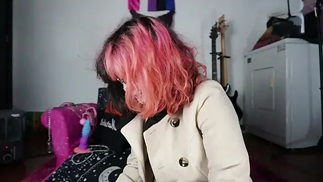 Snapshot of Devil_And_Princess chatting on September 2025 08:34:01 PM Devil And Princess online show from September 2025 08:34:01 PM