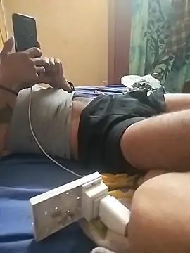 Snapshot of HernnEs25 chatting on December 2025 02:32:02 PM HernnEs25 online show from December 2025 02:32:02 PM