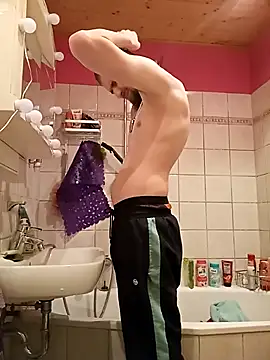 Snapshot of ThePython666 chatting on October 2025 01:19:01 PM ThePython666 online show from October 2025 01:19:01 PM