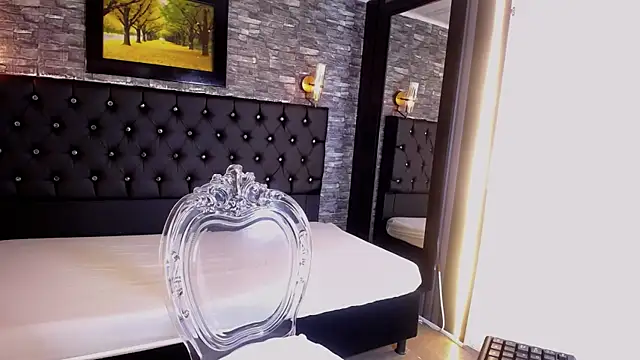 Snapshot of Pamela_milf46 chatting on October 2025 01:07:01 PM Pamela milf46 online show from October 2025 01:07:01 PM