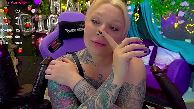 Snapshot of BlackedBarbie chatting on June 2026 07:06:02 PM BlackedBarbie online show from June 2026 07:06:02 PM