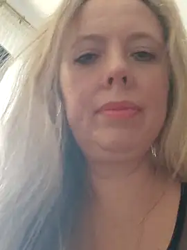 Snapshot of Irina3718 chatting on October 2025 12:17:02 PM Irina3718 online show from October 2025 12:17:02 PM