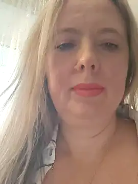 Snapshot of Irina3718 chatting on November 2025 02:08:01 PM Irina3718 online show from November 2025 02:08:01 PM