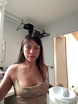 -Selene- online show from April 2026 06:01:02 PM