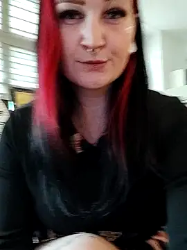 TiffiChantiT2 online show from May 2026 11:06:01 AM