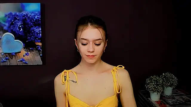 Snapshot of LanaTey chatting on March 2025 01:37:02 PM LanaTey online show from March 2025 01:37:02 PM