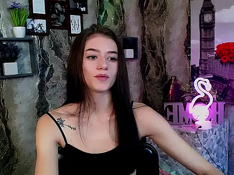 Snapshot of LanaTey chatting on October 2025 07:36:02 PM LanaTey online show from October 2025 07:36:02 PM