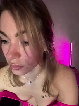 Snapshot of SweetDarling7 chatting on March 2025 06:11:02 PM SweetDarling7 online show from March 2025 06:11:02 PM