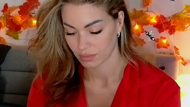 Snapshot of SweetDarling7 chatting on October 2025 11:36:02 AM SweetDarling7 online show from October 2025 11:36:02 AM