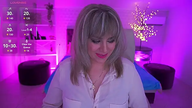 CandyLadyyy online show from May 2026 07:54:02 PM