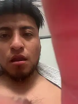 YAHIRALEJANDRIIIIII online show from April 2026 02:56:01 AM