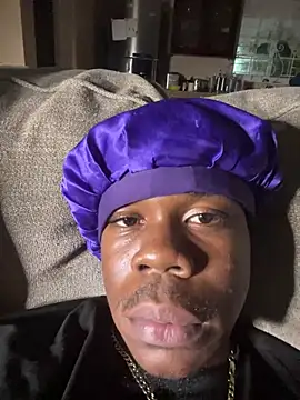 Snapshot of clitpleasrr chatting on March 2025 07:02:01 AM clitpleasrr online show from March 2025 07:02:01 AM