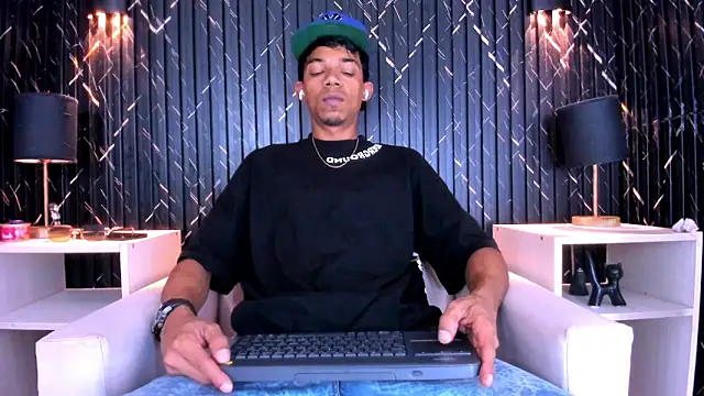 Snapshot of Gregory_Sforza chatting on December 2025 06:16:01 PM Gregory Sforza online show from December 2025 06:16:01 PM