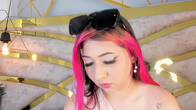 Sofiia Rossee  online show from February 2026 07:51:01 PM