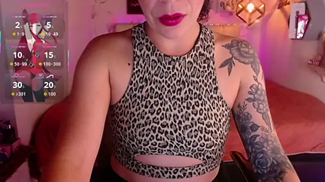 Snapshot of mia_velvet1 chatting on December 2025 03:30:02 PM mia velvet1 online show from December 2025 03:30:02 PM