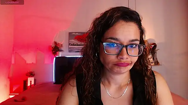 Rose Thompson1 online show from November 2025 01:34:02 PM