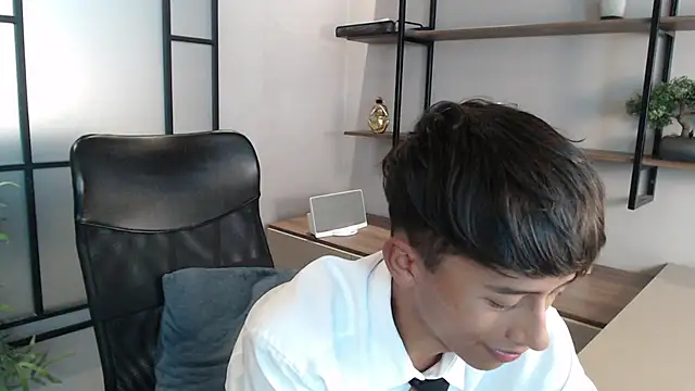 Snapshot of labrinthteasing chatting on March 2025 11:21:02 PM labrinthteasing online show from March 2025 11:21:02 PM